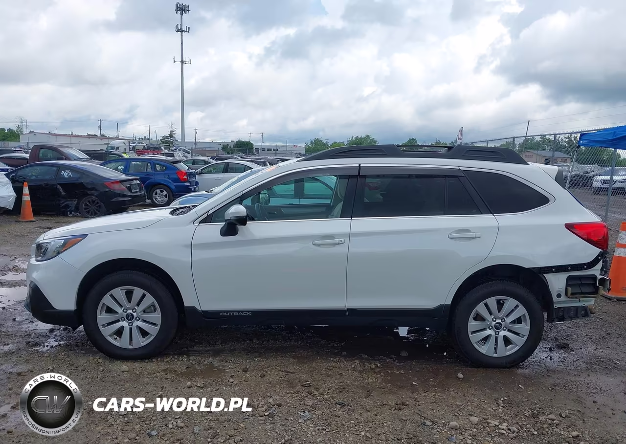 2018 Subaru Outback 2.5I Premium VIN:4S4BSAFC9J3282967 - 15