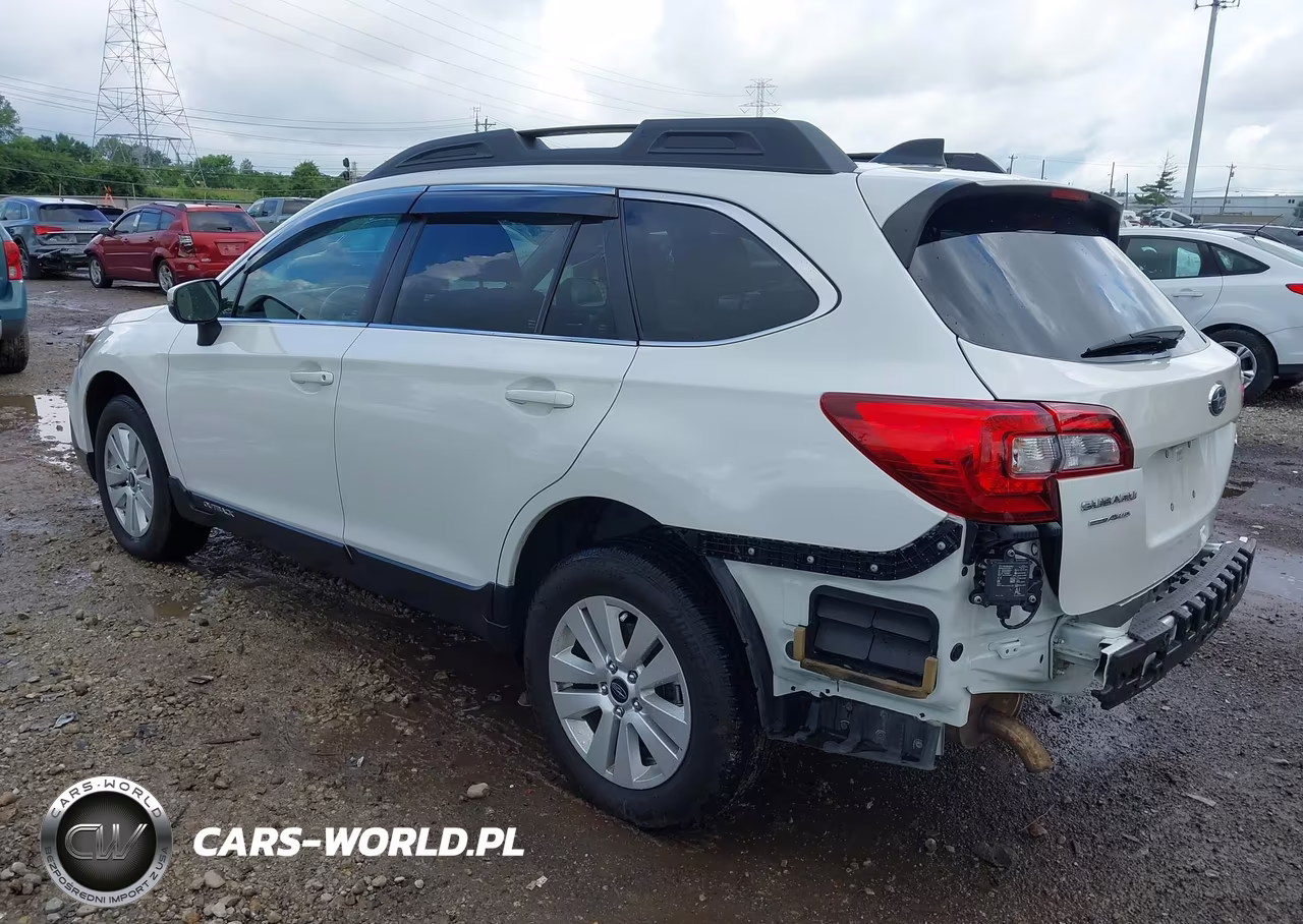 2018 Subaru Outback 2.5I Premium VIN:4S4BSAFC9J3282967 - 3
