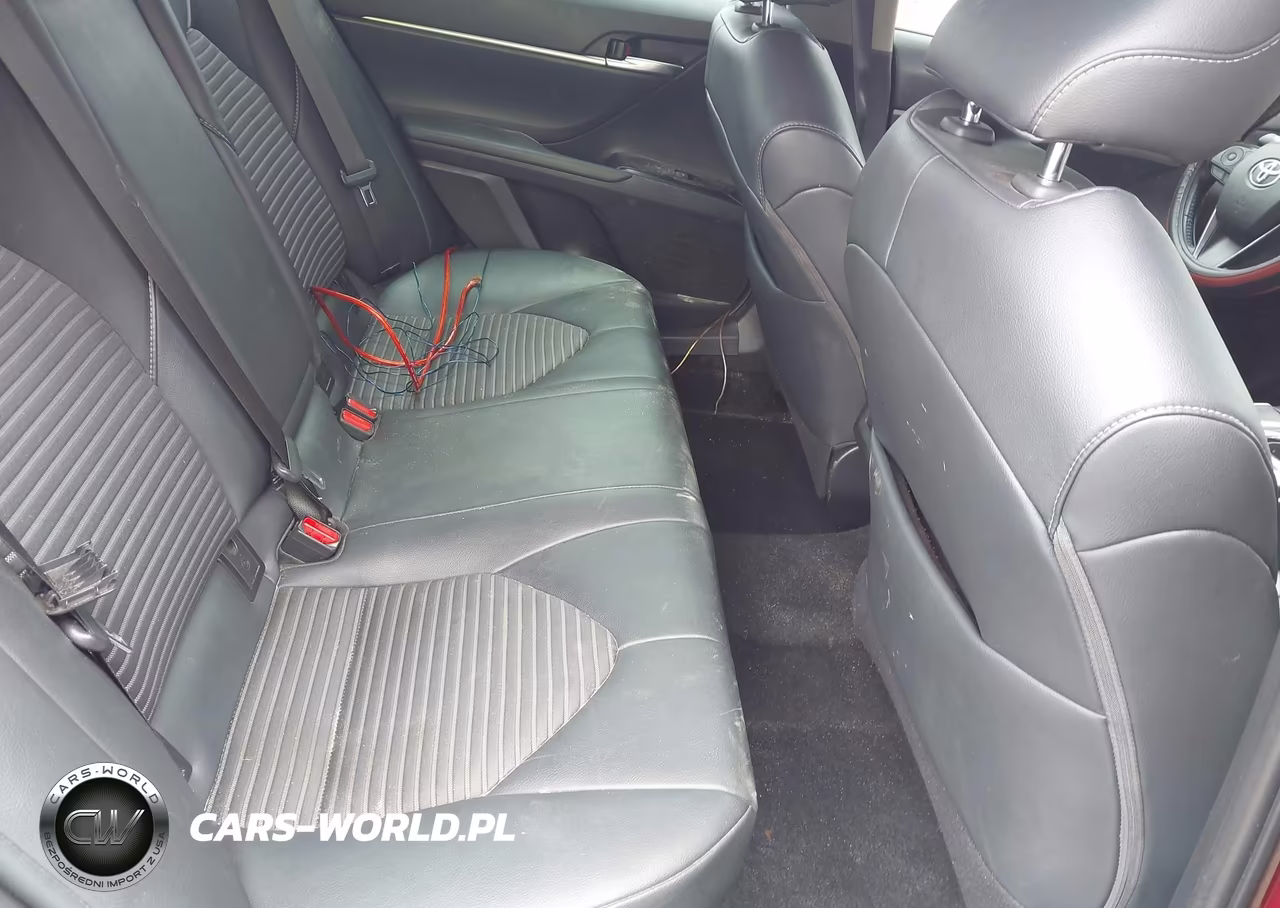 2018 Toyota Camry Se VIN:4T1B11HK9JU669052 - 8