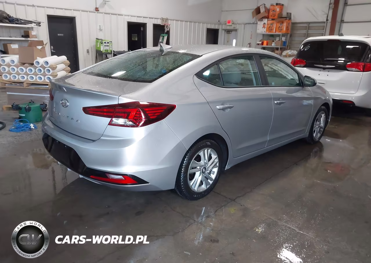 2020 Hyundai Elantra Sel VIN:5NPD84LF5LH602689 - 4