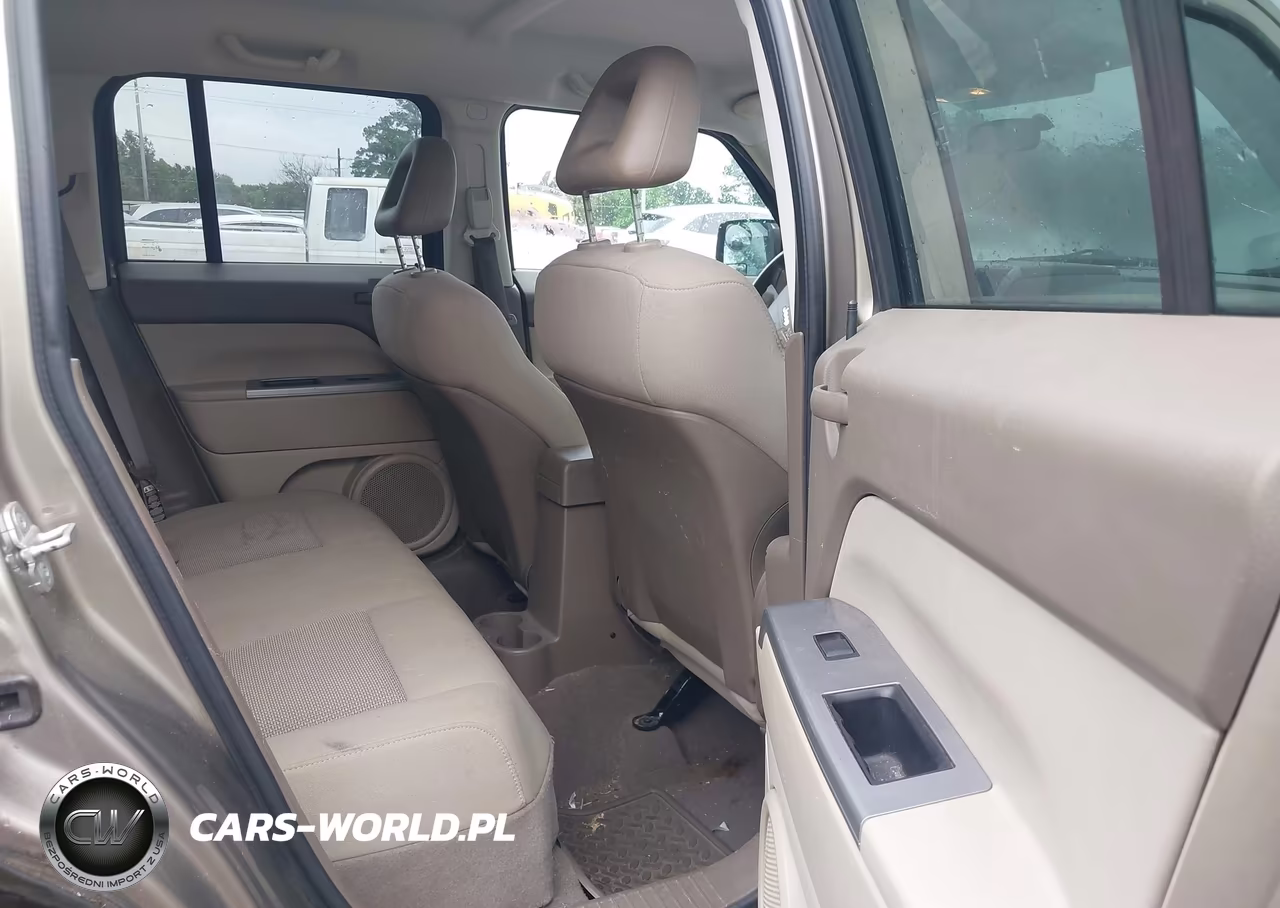 2007 Jeep Patriot Sport VIN:1J8FF28W27D354773 - 8