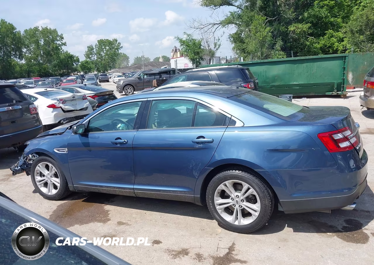 2018 Ford Taurus Se VIN:1FAHP2D87JG109239 - 15