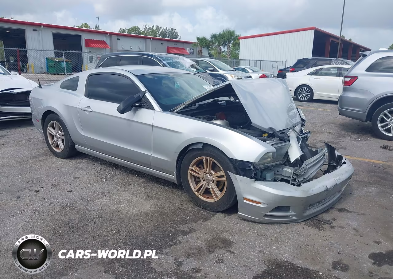 2013 Ford Mustang V6