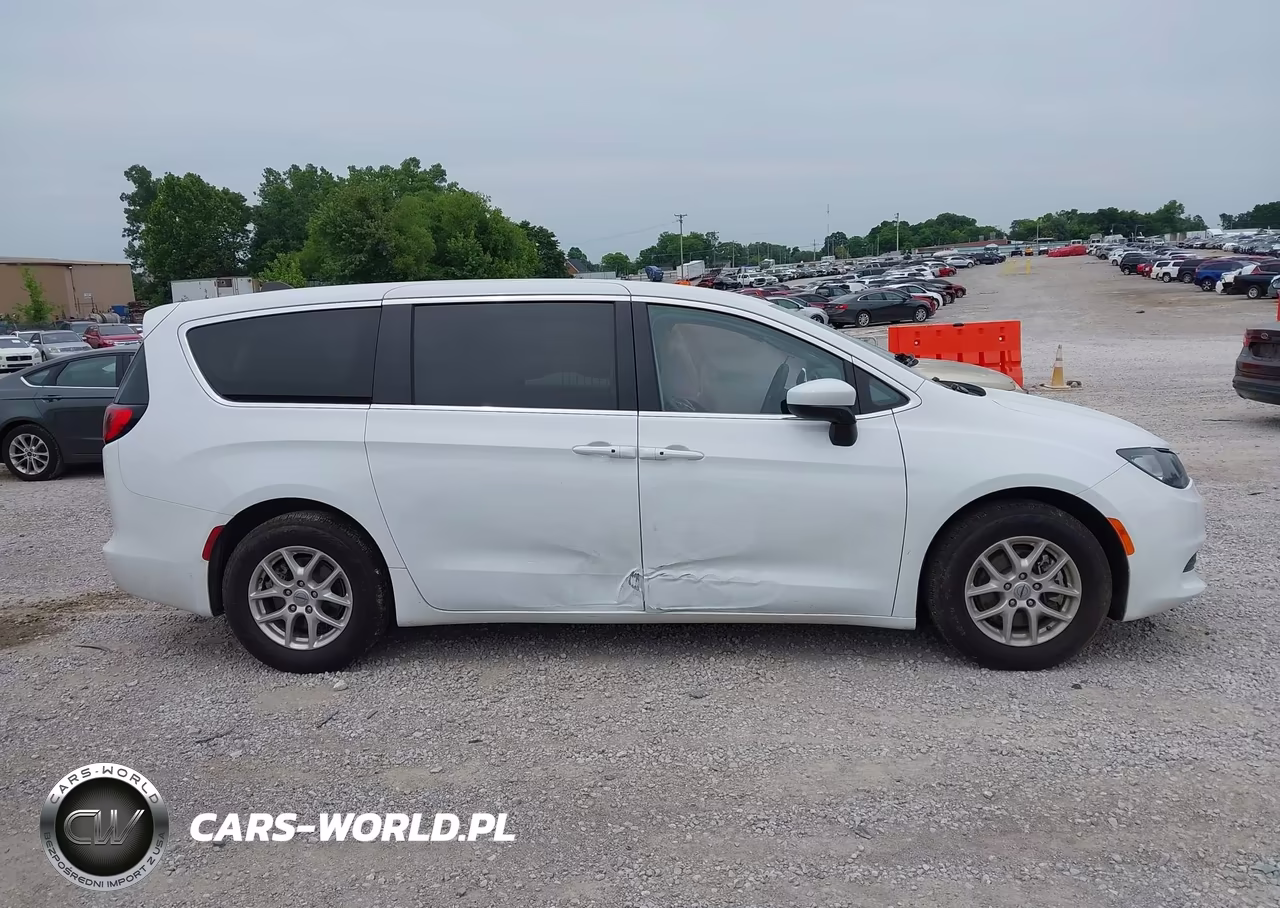 2023 Chrysler Voyager Lx VIN:2C4RC1CG7PR606702 - 13