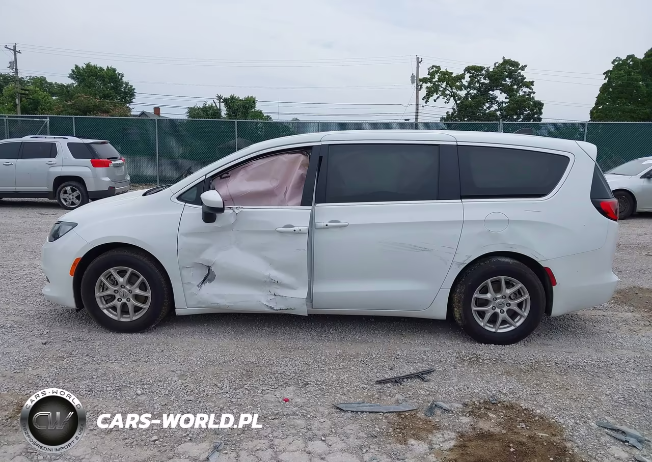 2023 Chrysler Voyager Lx VIN:2C4RC1CG7PR606702 - 14