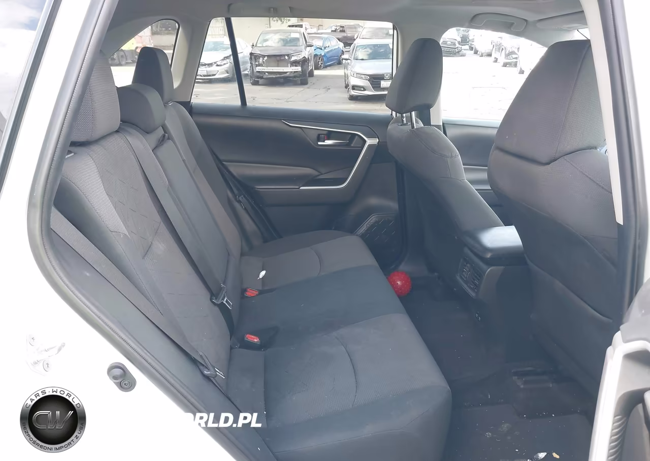 2019 Toyota Rav4 Xle VIN:2T3W1RFV4KW047738 - 8