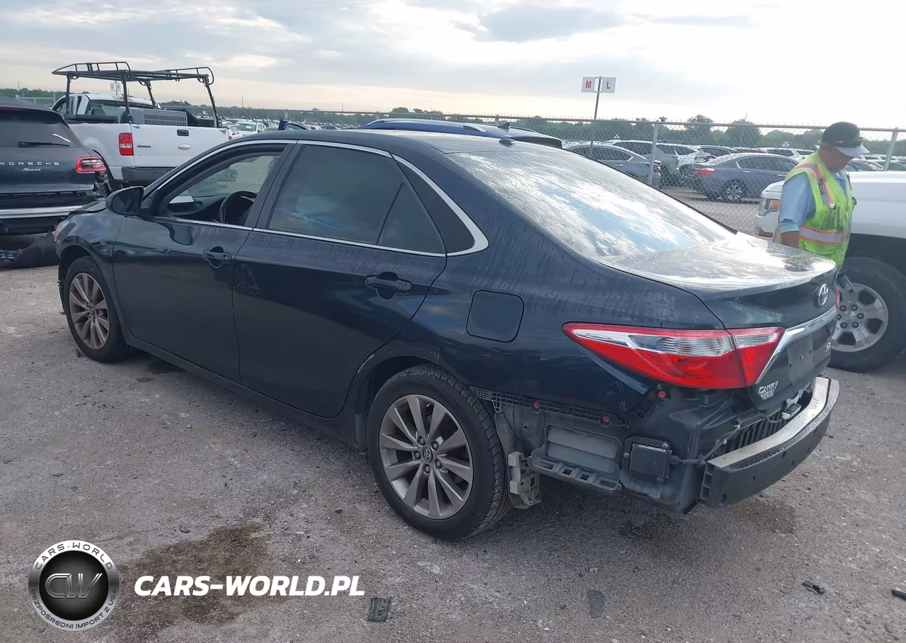 2017 Toyota Camry Xle VIN:4T1BF1FK7HU800669 - 3