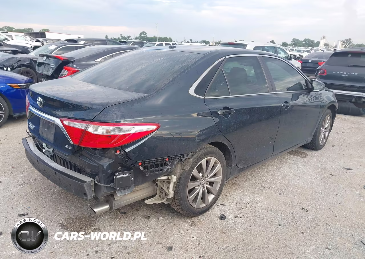 2017 Toyota Camry Xle VIN:4T1BF1FK7HU800669 - 4