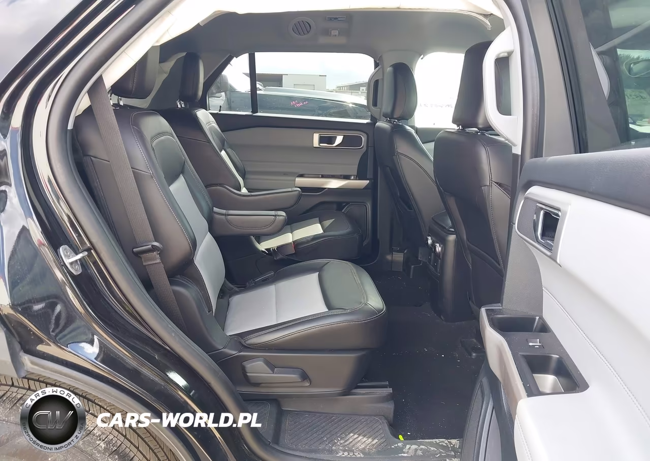 2024 Ford Explorer Xlt VIN:1FMSK7DH2RGA72720 - 8