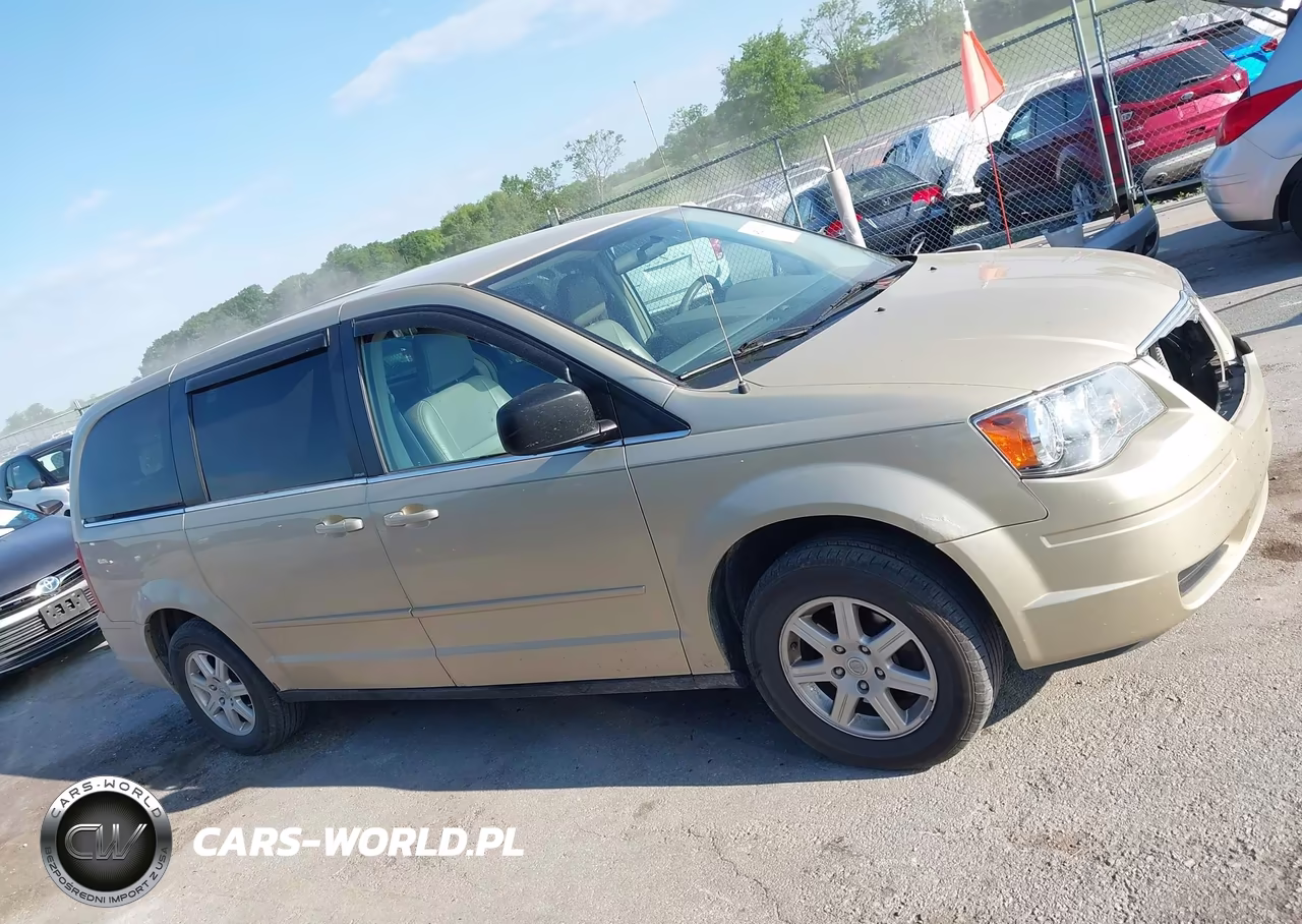 2010 Chrysler Town & Country New Lx VIN:2A4RR2D16AR405051 - 14