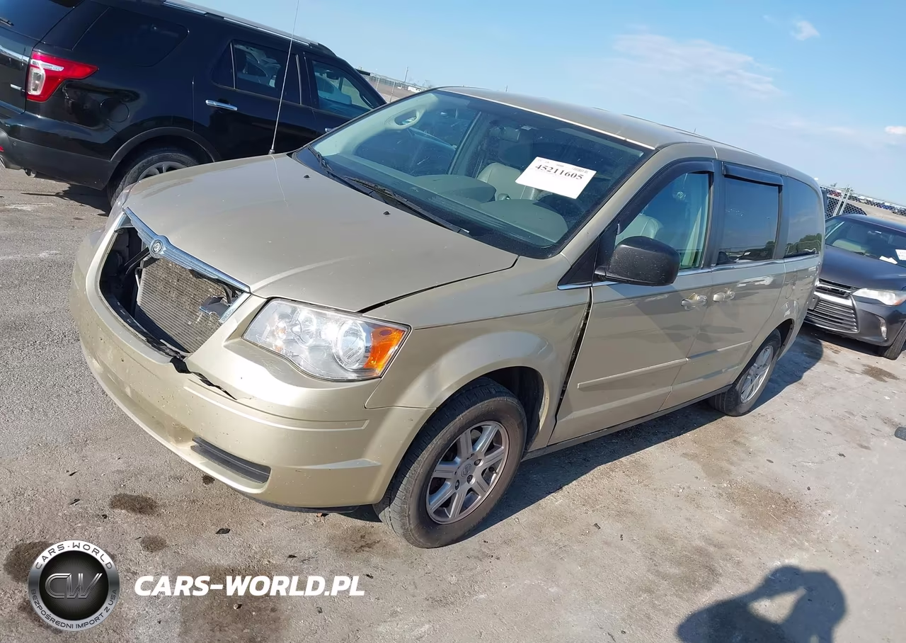 2010 Chrysler Town & Country New Lx VIN:2A4RR2D16AR405051 - 2