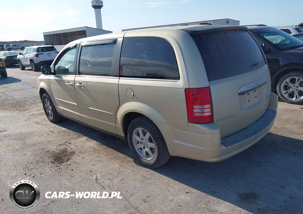 2010 Chrysler Town & Country New Lx VIN:2A4RR2D16AR405051 - 3