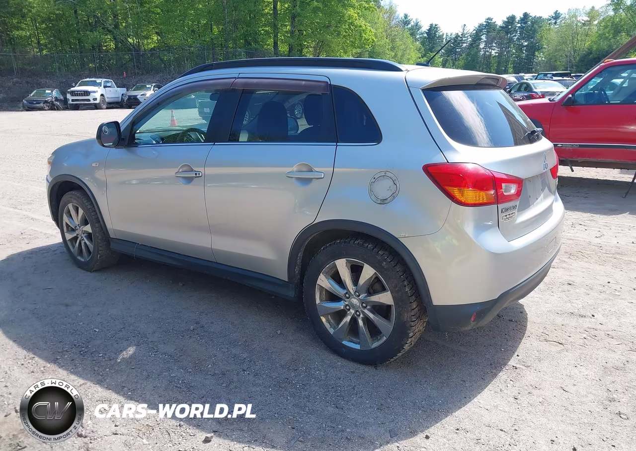 2013 Mitsubishi Outlander Sport Le VIN:4A4AR5AUXDE018533 - 3