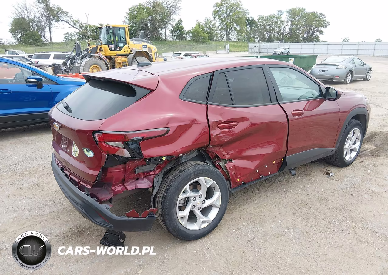 2025 Chevrolet Trax Fwd Ls VIN:KL77LFEPXSC155409 - 4