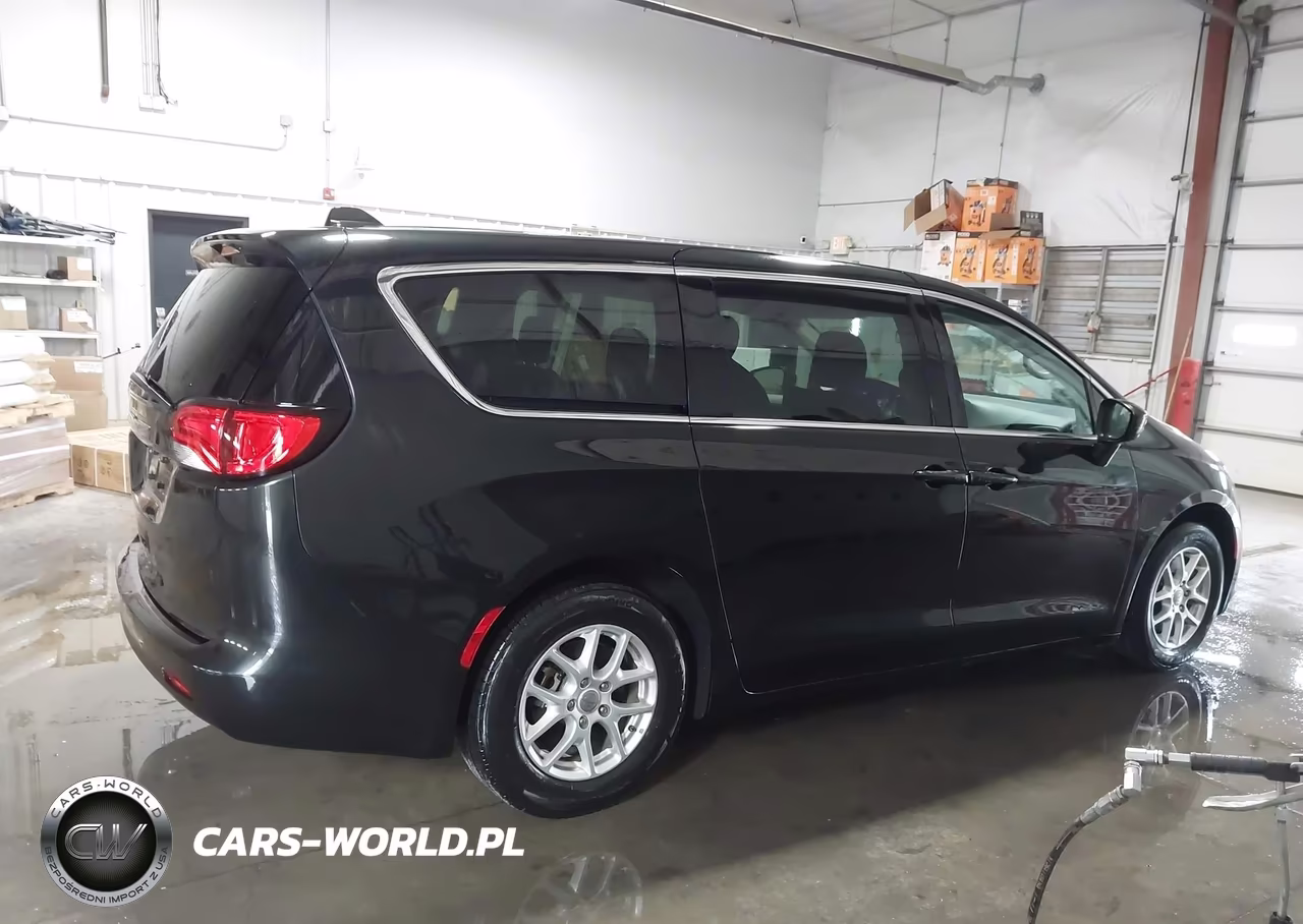 2020 Chrysler Voyager Lx VIN:2C4RC1CG3LR195616 - 18