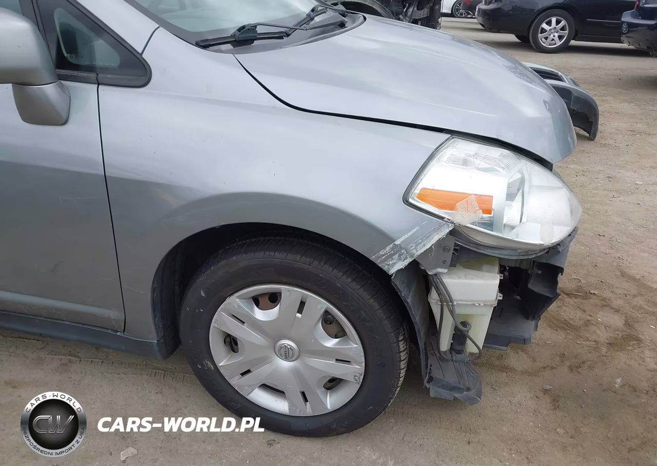 2011 Nissan Versa 1.8S VIN:3N1BC1CP5BL484805 - 14