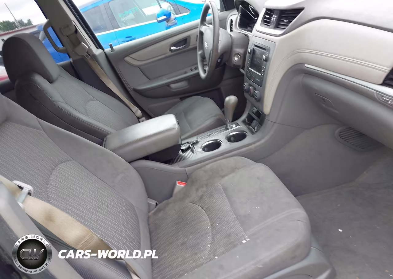 2017 Chevrolet Traverse Ls VIN:1GNKRFKD0HJ115258 - 5