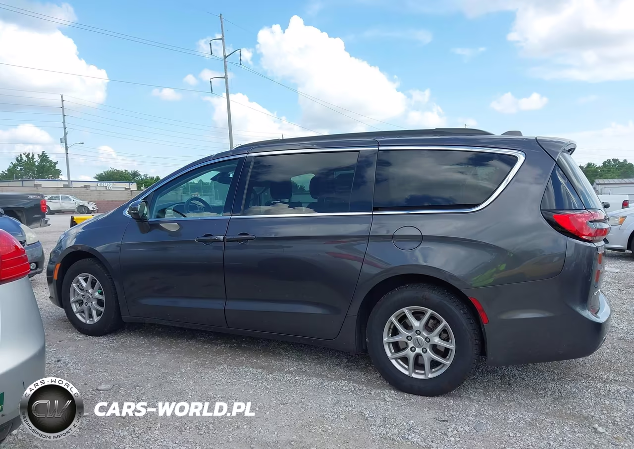 2022 Chrysler Pacifica Touring L VIN:2C4RC1BGXNR109660 - 14
