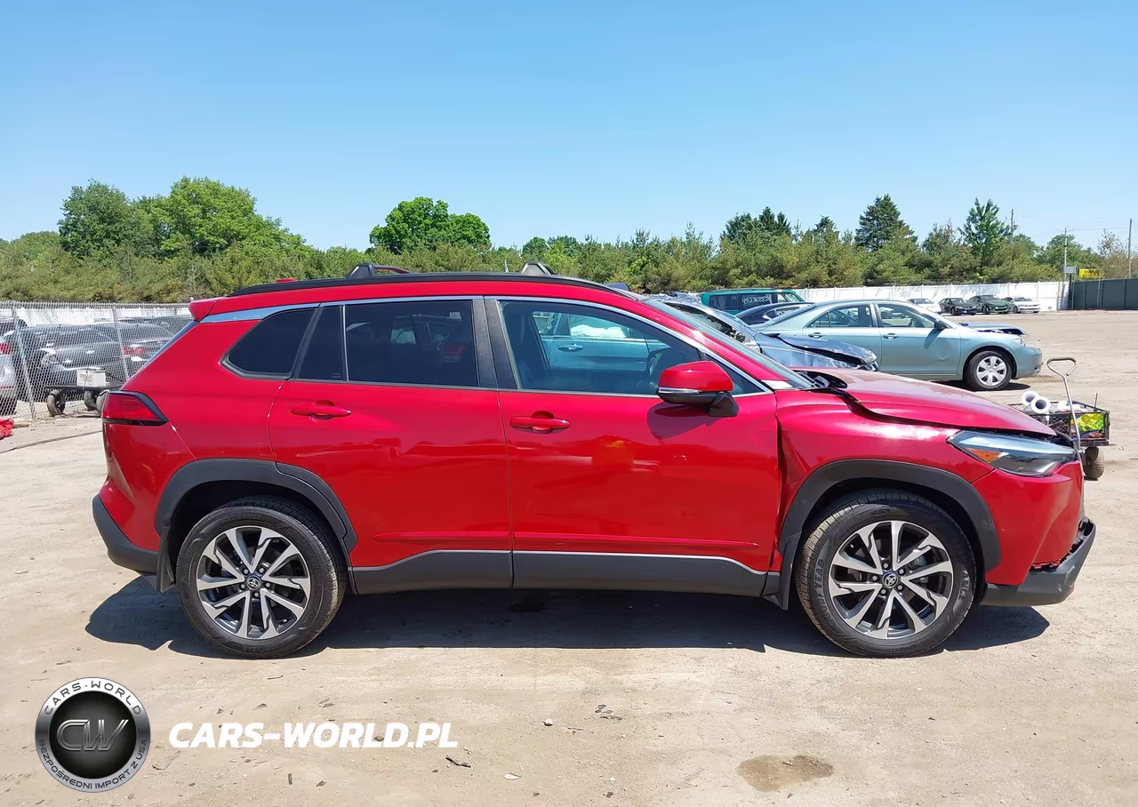 2022 Toyota Corolla Cross Xle VIN:7MUDAAAG9NV018166 - 13