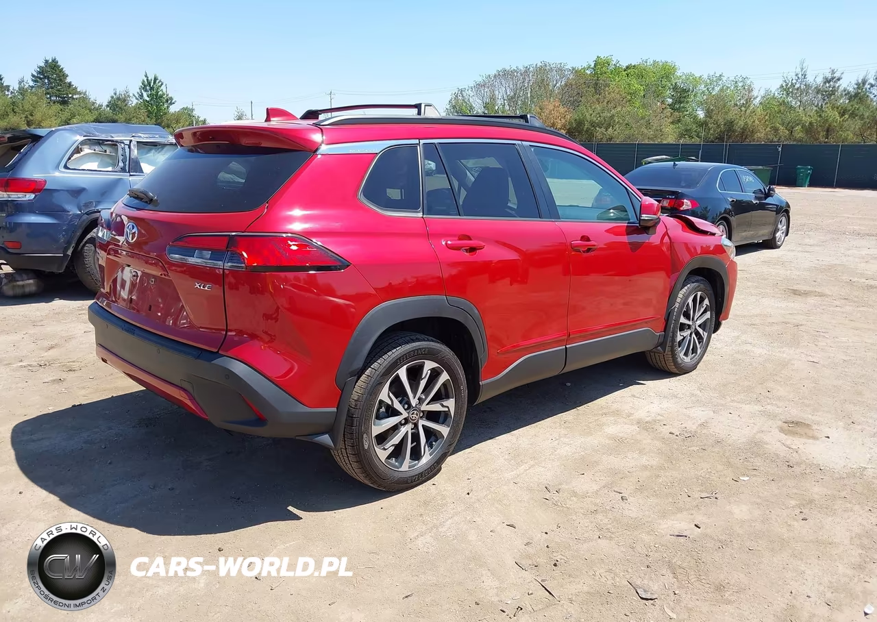 2022 Toyota Corolla Cross Xle VIN:7MUDAAAG9NV018166 - 4