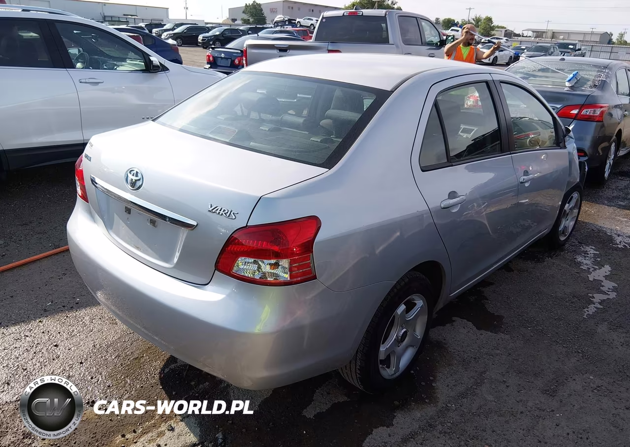2010 Toyota Yaris VIN:JTDBT4K31A4066422 - 4