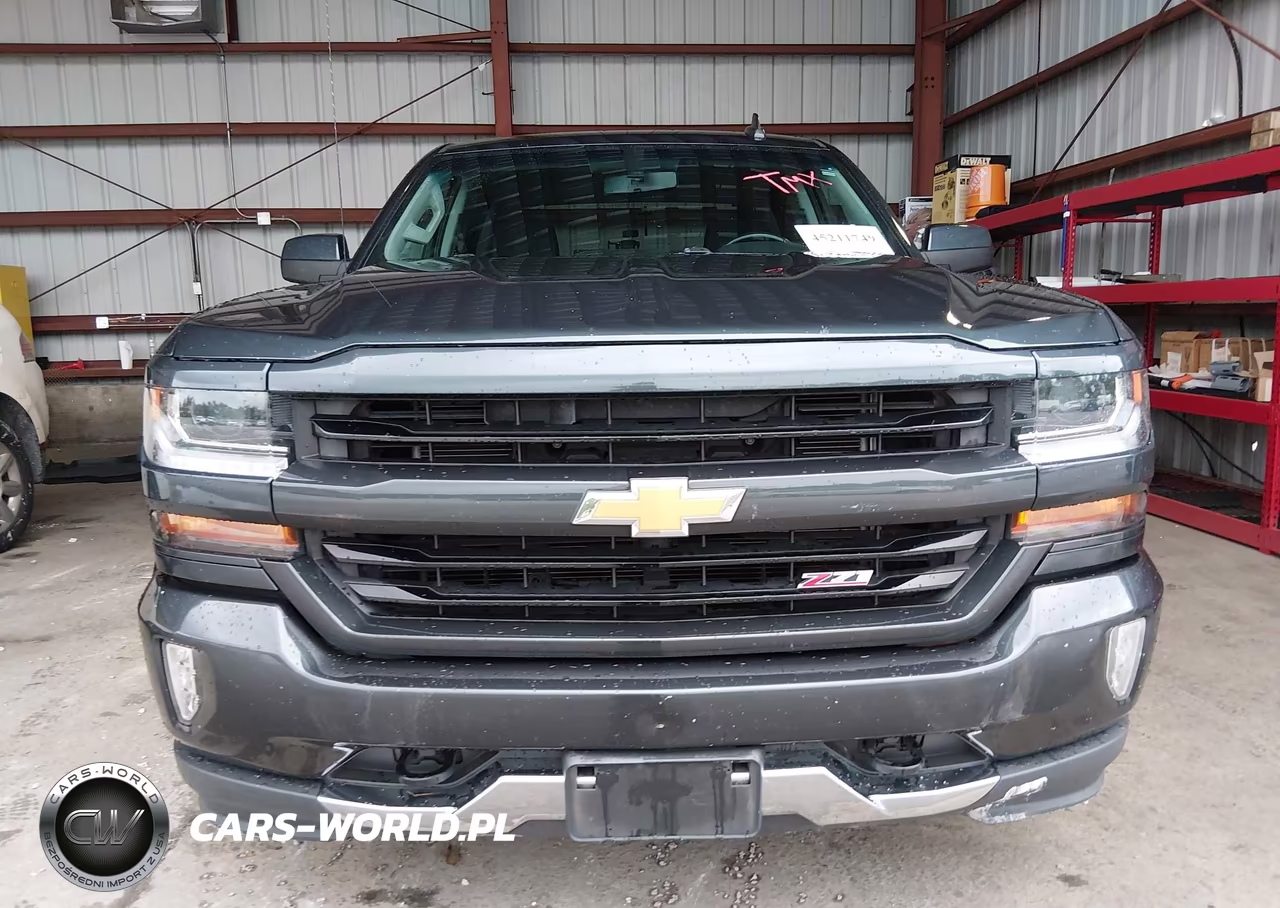 2018 Chevrolet Silverado 1500 2Lt VIN:3GCUKREC6JG212076 - 12