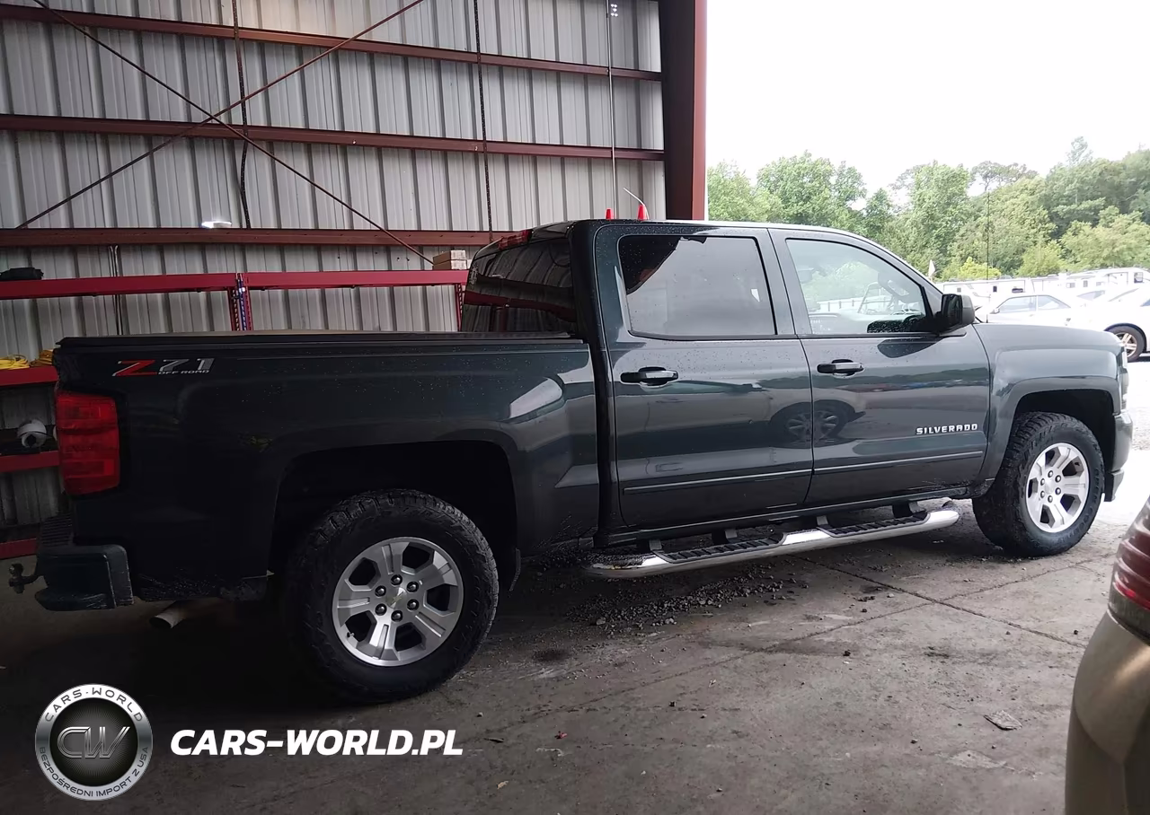 2018 Chevrolet Silverado 1500 2Lt VIN:3GCUKREC6JG212076 - 13