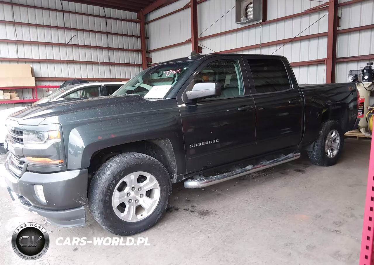 2018 Chevrolet Silverado 1500 2Lt VIN:3GCUKREC6JG212076 - 14
