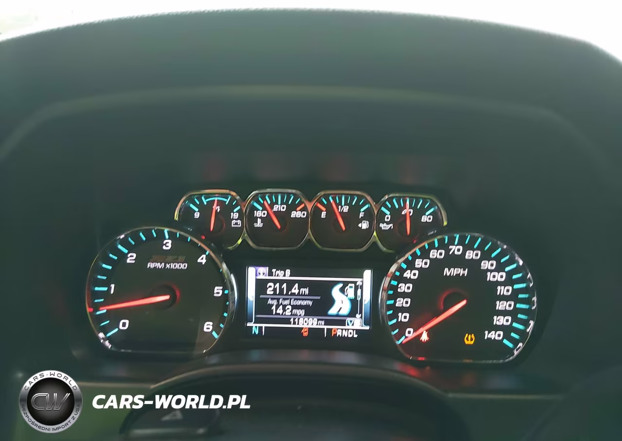 2018 Chevrolet Silverado 1500 2Lt VIN:3GCUKREC6JG212076 - 7