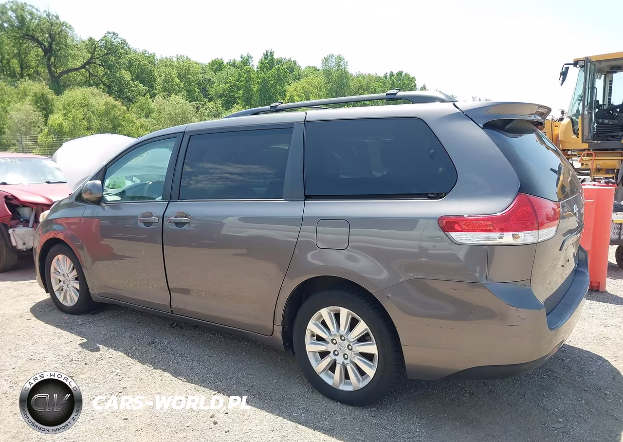 2011 Toyota Sienna Xle VIN:5TDDK3DC4BS017773 - 14