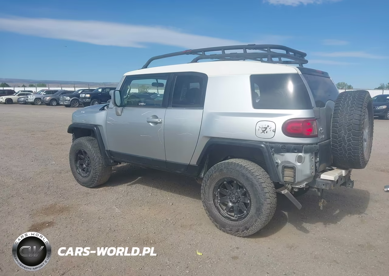 2007 Toyota Fj Cruiser VIN:JTEBU11F270096130 - 3
