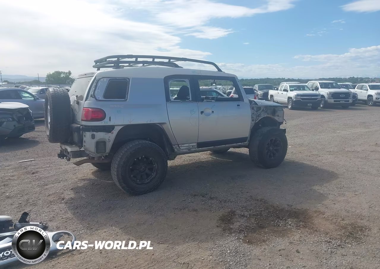 2007 Toyota Fj Cruiser VIN:JTEBU11F270096130 - 4