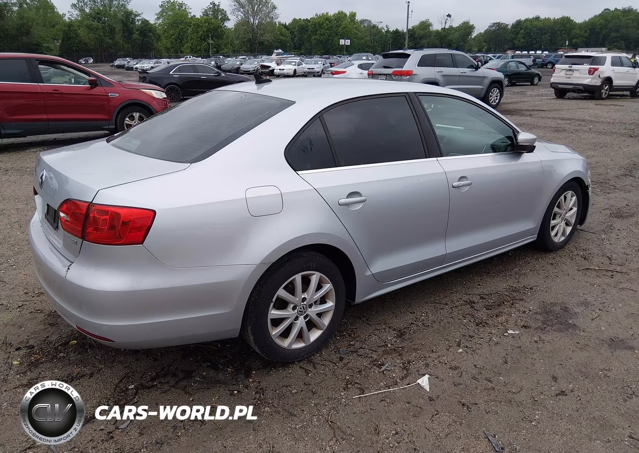 VOLKSWAGEN JETTA VIN:3VWD17AJXEM213229 - 4