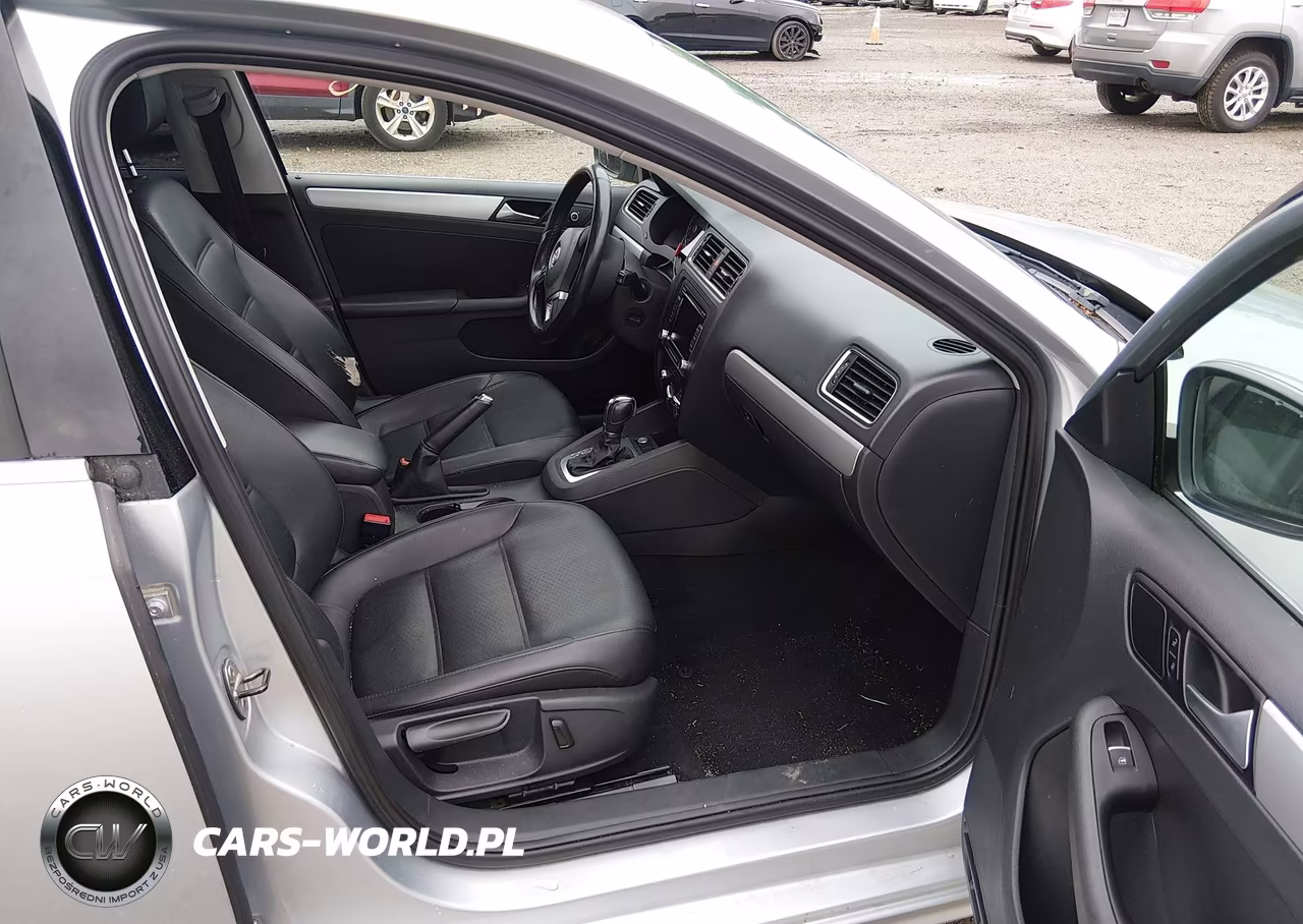 VOLKSWAGEN JETTA VIN:3VWD17AJXEM213229 - 5