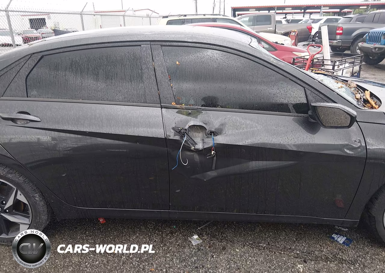 2023 Hyundai Elantra Sel VIN:5NPLS4AG8PH103299 - 13
