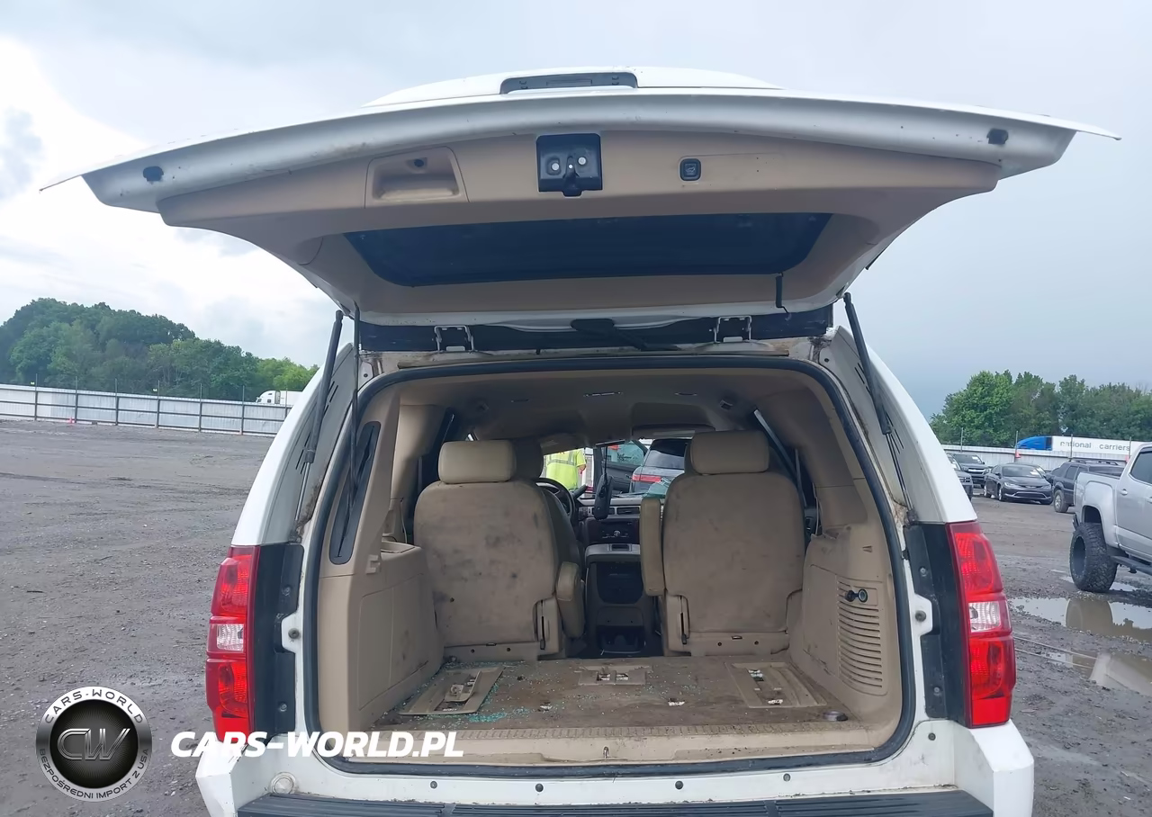 2010 Chevrolet Tahoe Lt VIN:1GNUKBE09AR211637 - 11