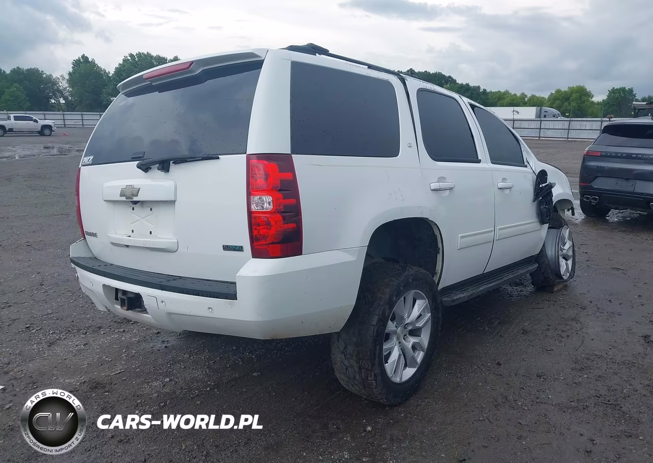 2010 Chevrolet Tahoe Lt VIN:1GNUKBE09AR211637 - 4