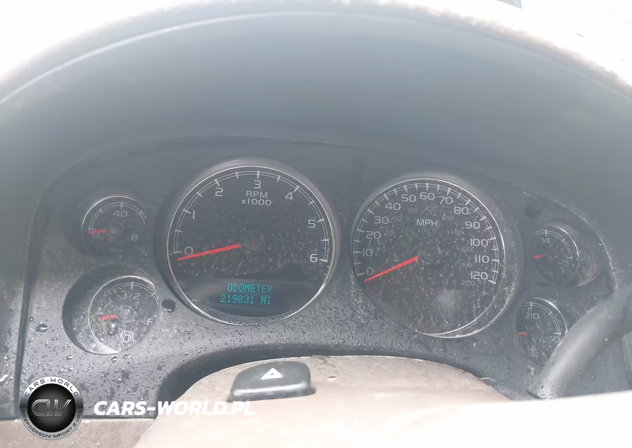 2010 Chevrolet Tahoe Lt VIN:1GNUKBE09AR211637 - 7