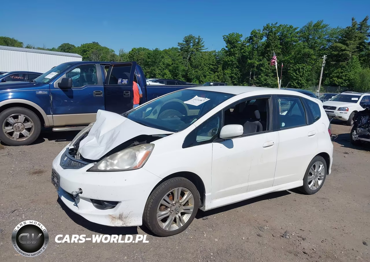 2010 Honda Fit Sport VIN:JHMGE8H40AC005946 - 2