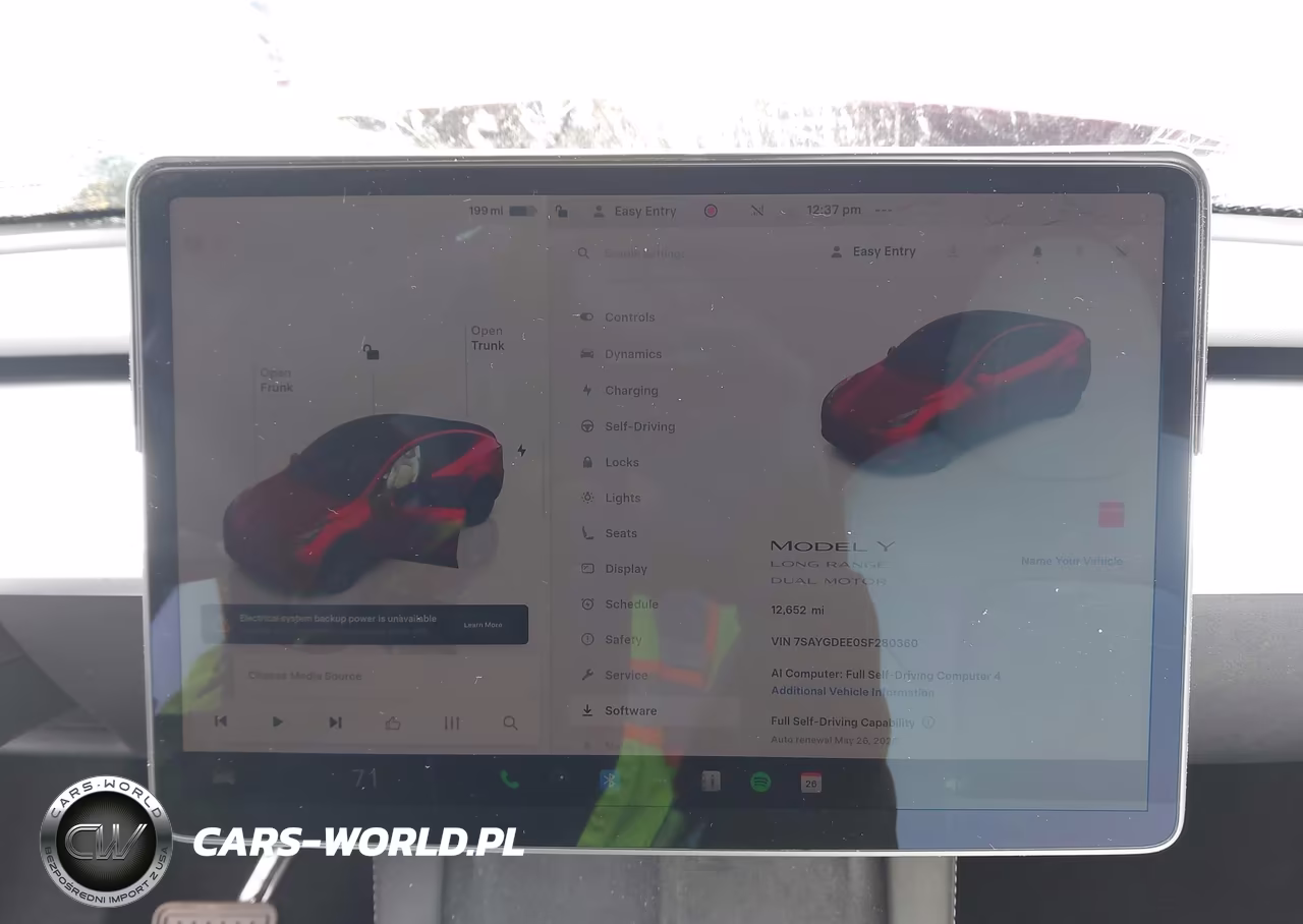 2025 Tesla Model Y Long Range Dual Motor All-Wheel Drive VIN:7SAYGDEE0SF280360 - 18