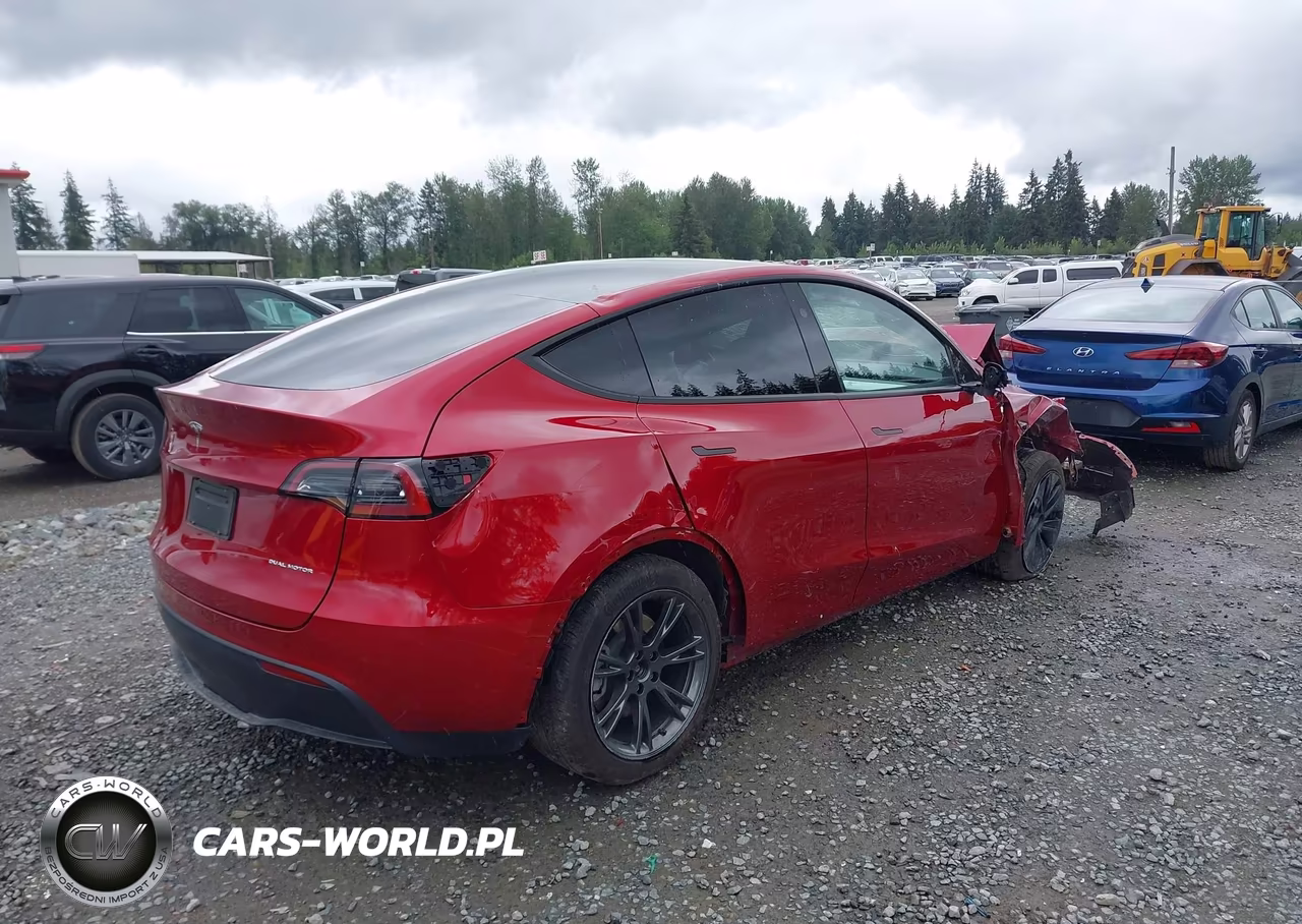 2025 Tesla Model Y Long Range Dual Motor All-Wheel Drive VIN:7SAYGDEE0SF280360 - 4