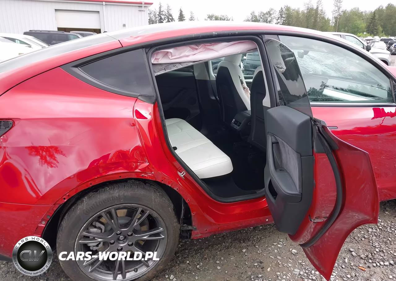 2025 Tesla Model Y Long Range Dual Motor All-Wheel Drive VIN:7SAYGDEE0SF280360 - 8