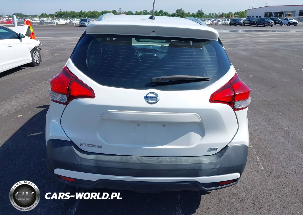 2019 Nissan Kicks Sr VIN:3N1CP5CU3KL532615 - 16
