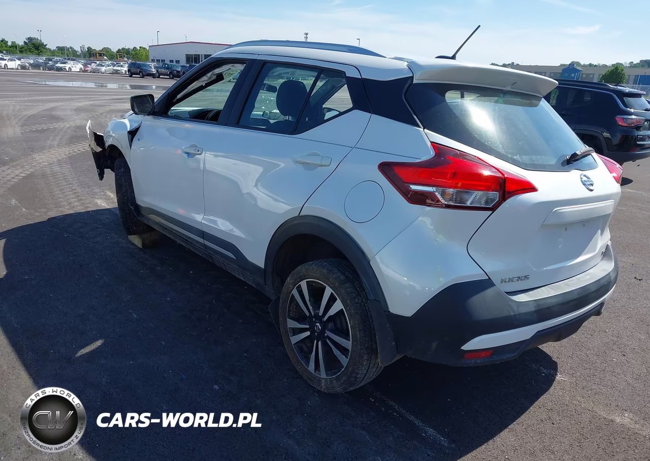 2019 Nissan Kicks Sr VIN:3N1CP5CU3KL532615 - 3