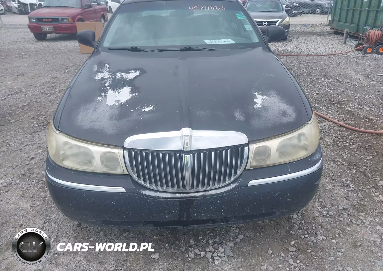 2000 Lincoln Town Car Signature VIN:1LNHM82W0YY799522 - 6
