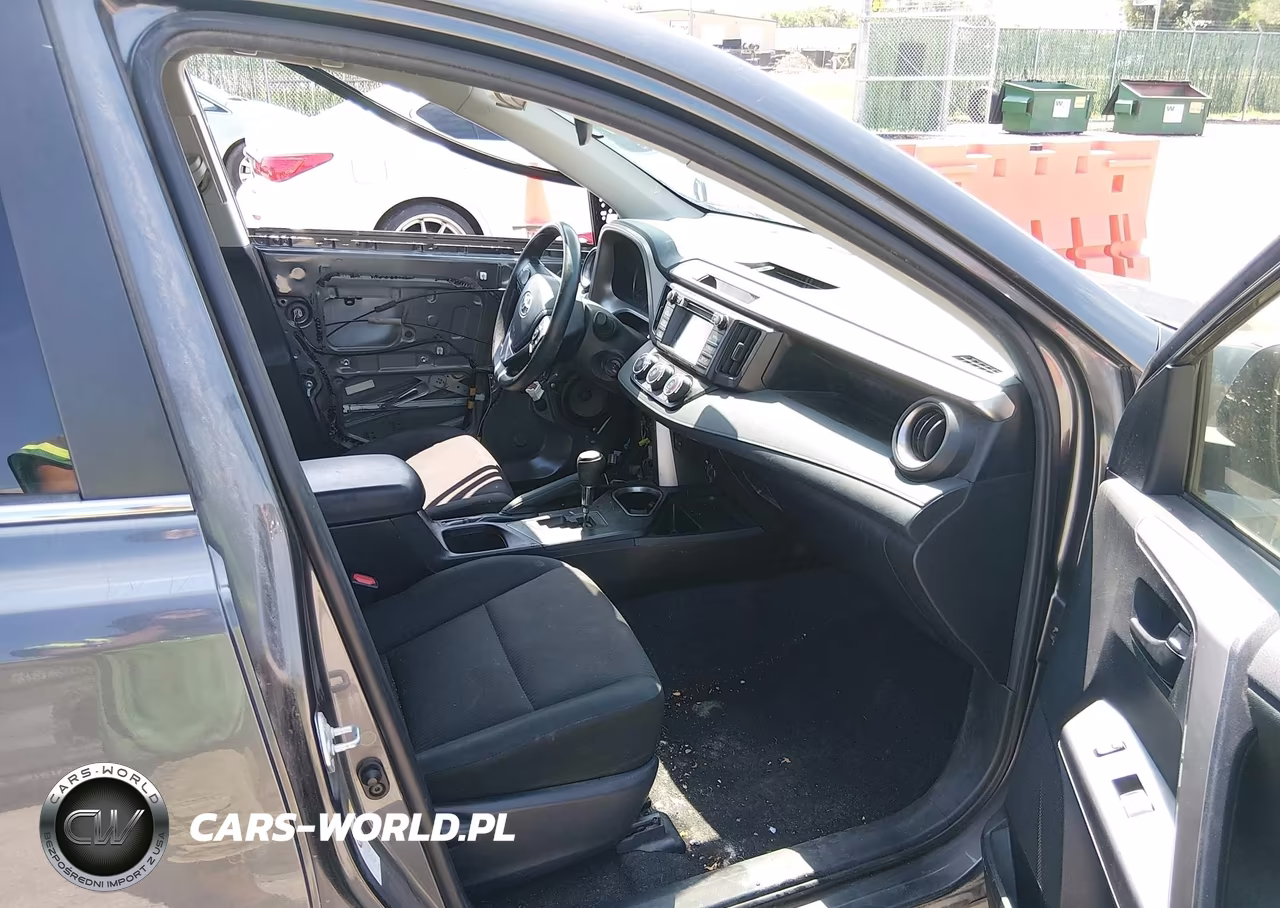 2017 Toyota Rav4 Le VIN:JTMBFREV9HJ154020 - 5