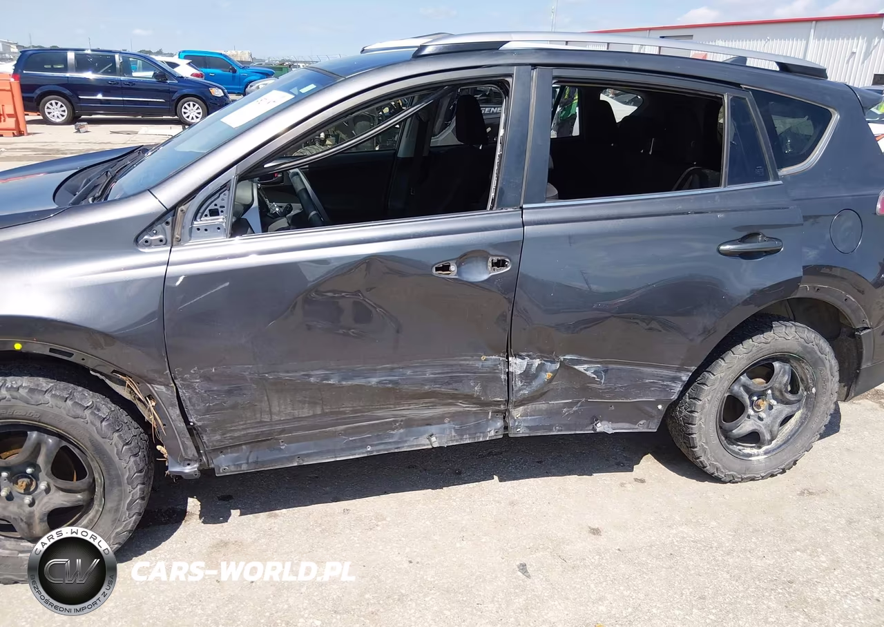 2017 Toyota Rav4 Le VIN:JTMBFREV9HJ154020 - 6