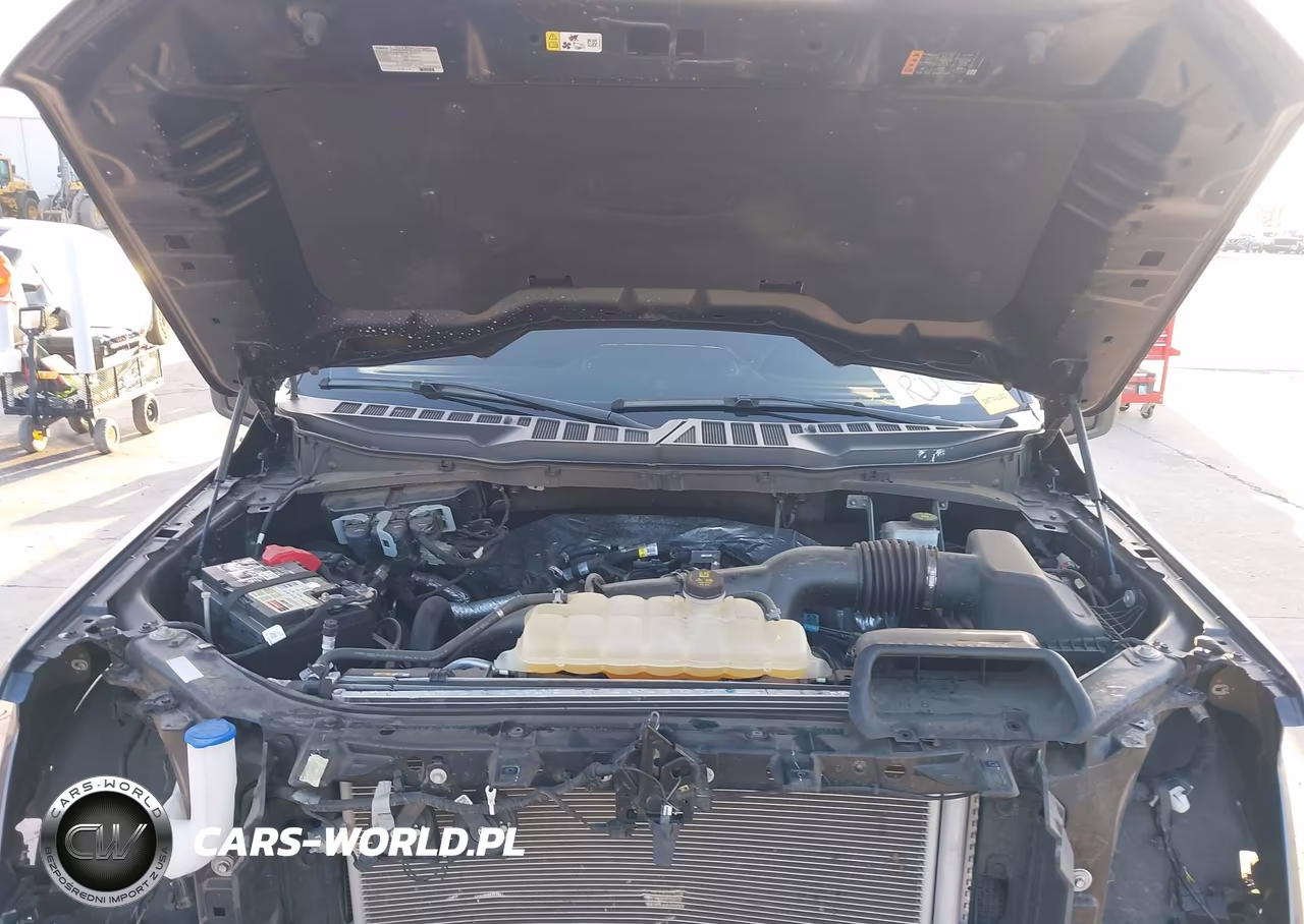 2023 Ford F-150 Xlt VIN:1FTEW1CPXPFC17372 - 10