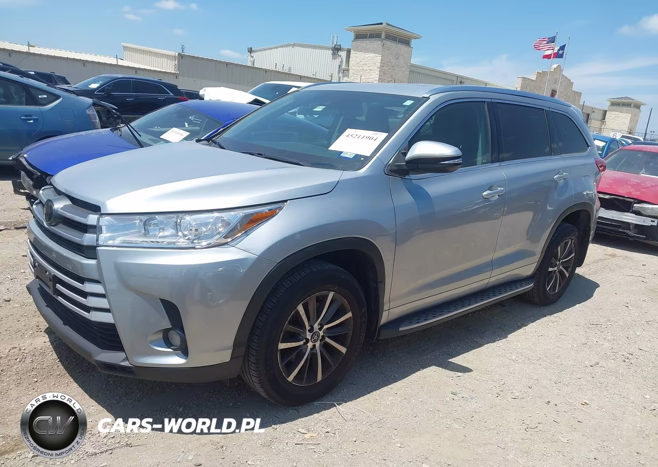 2017 Toyota Highlander Xle VIN:5TDKZRFH2HS207143 - 2