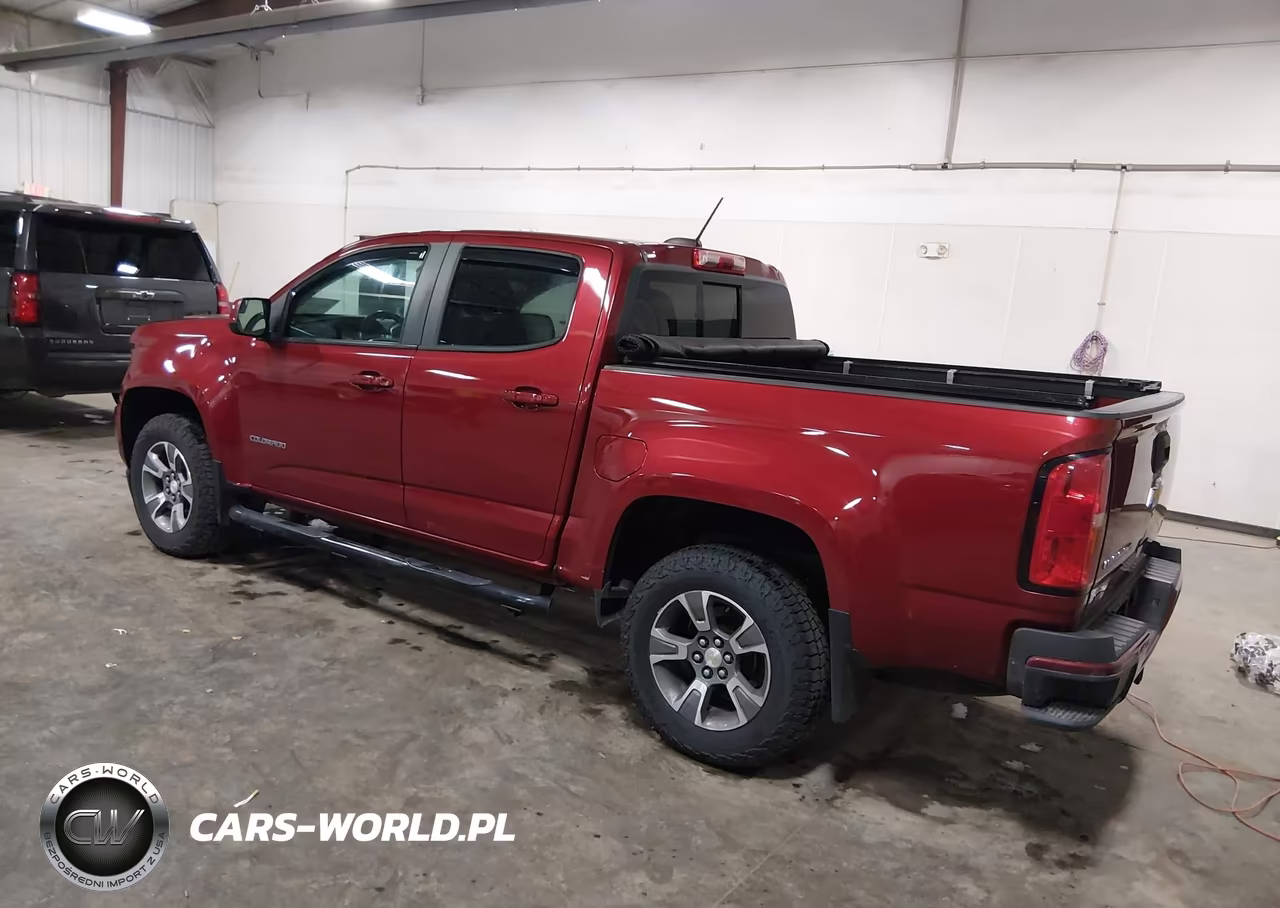 2018 Chevrolet Colorado Z71 VIN:1GCGTDEN1J1190615 - 3